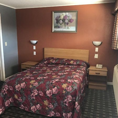 Economy Inn Marshalltown Екстериор снимка
