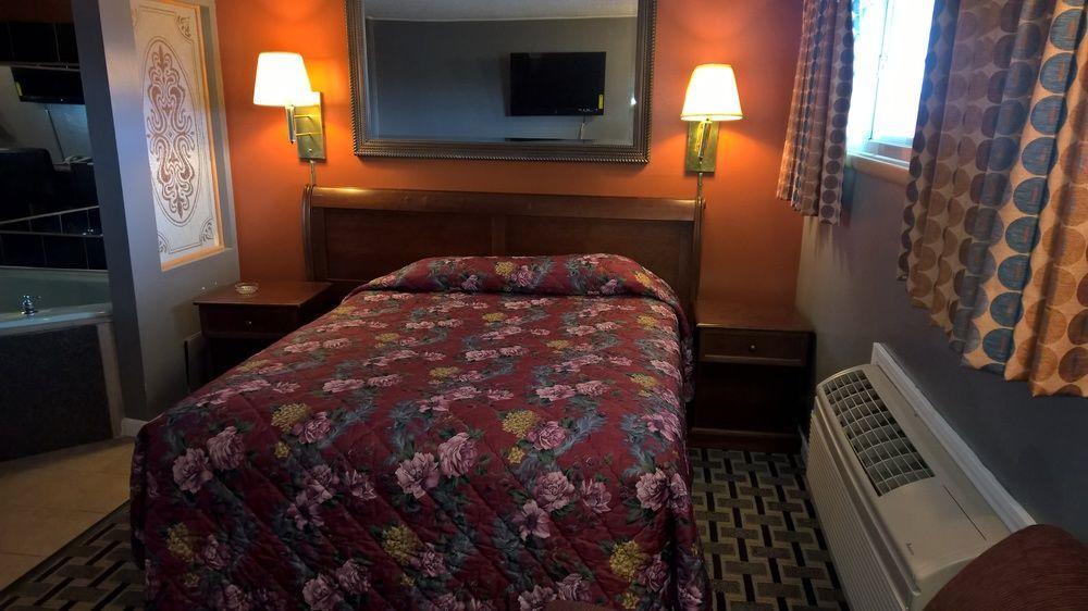 Economy Inn Marshalltown Екстериор снимка