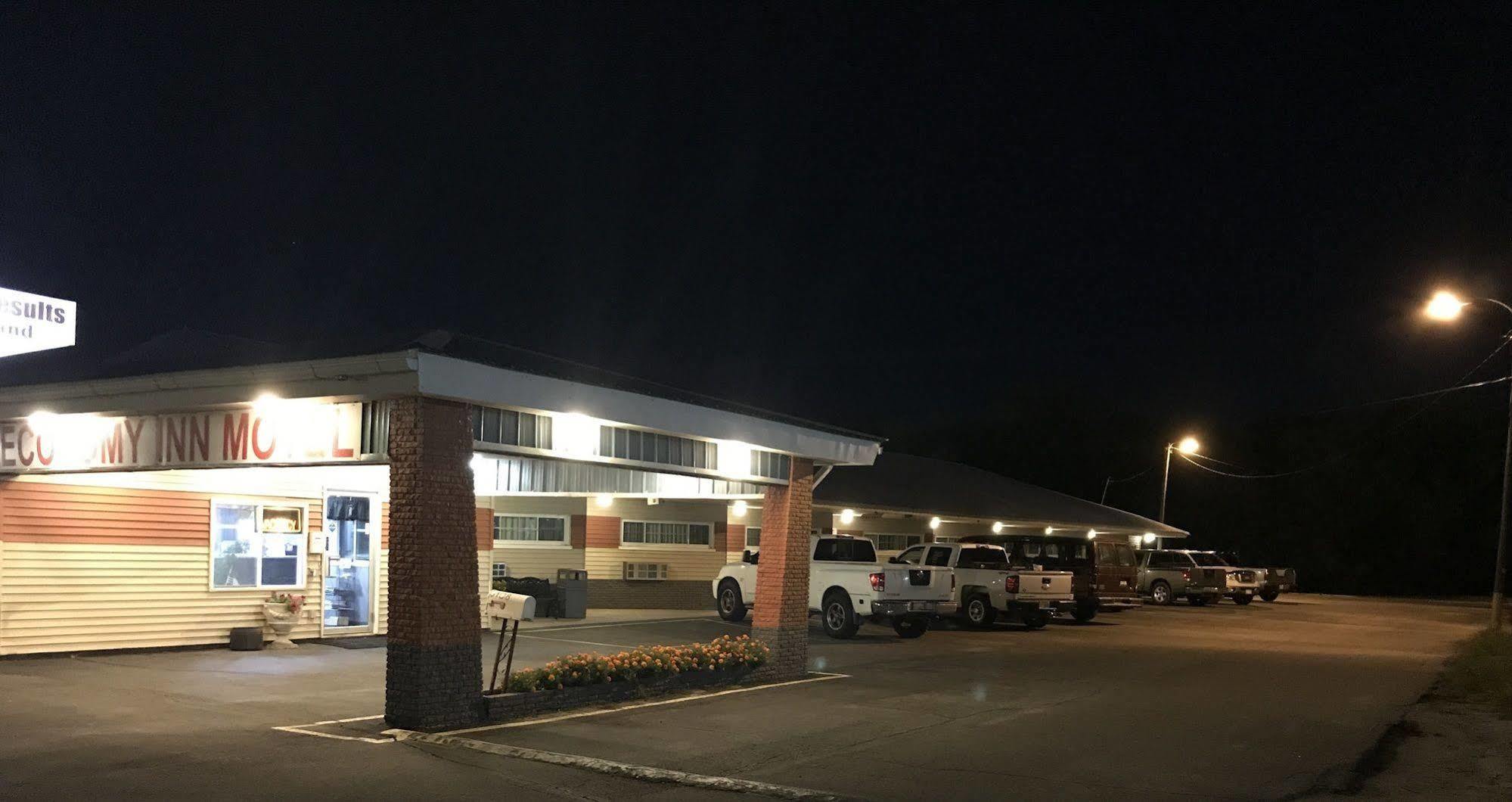 Economy Inn Marshalltown Екстериор снимка