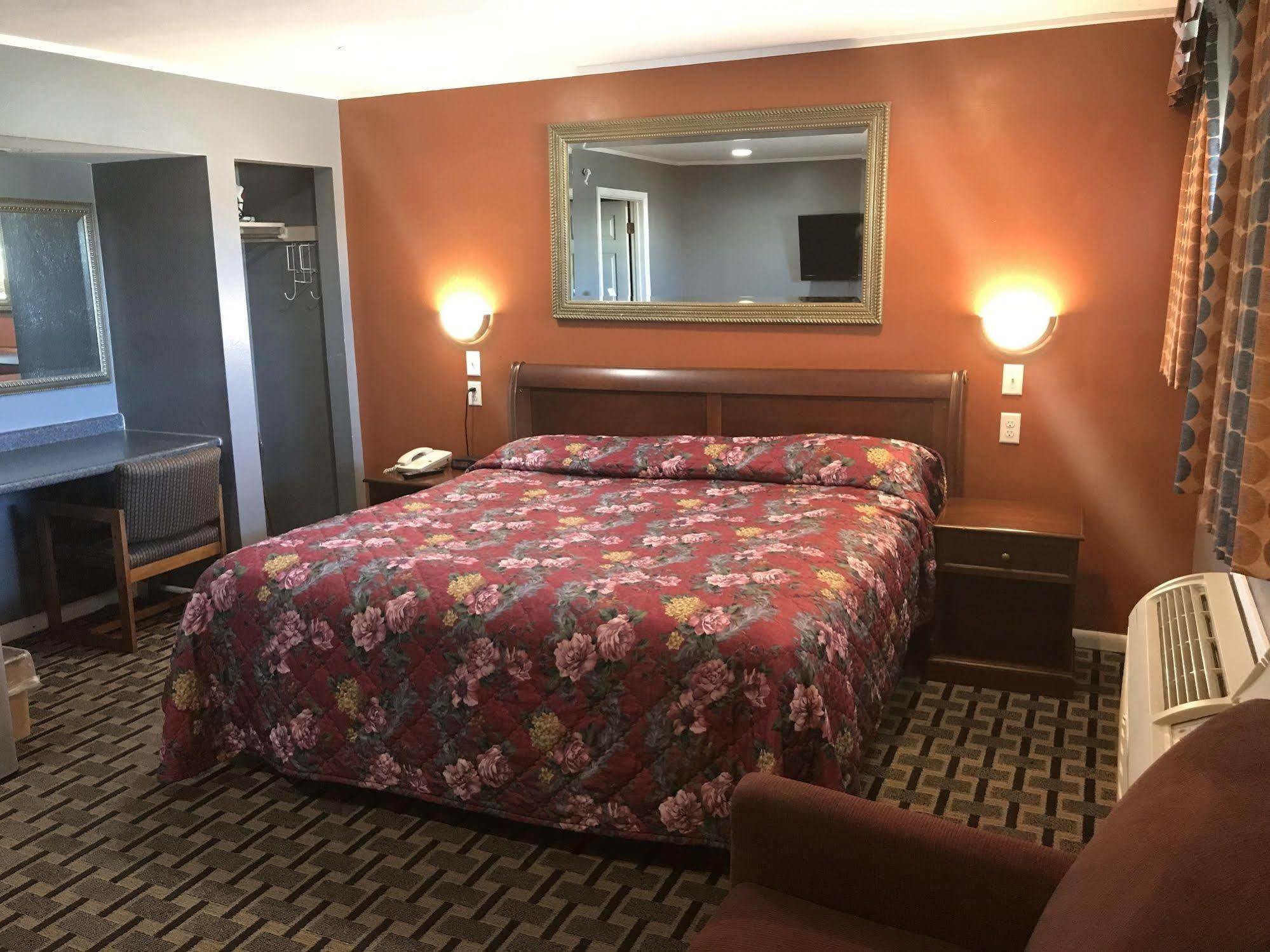 Economy Inn Marshalltown Екстериор снимка